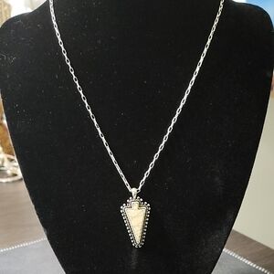 Elegant Silver and Gold Pendant Necklace